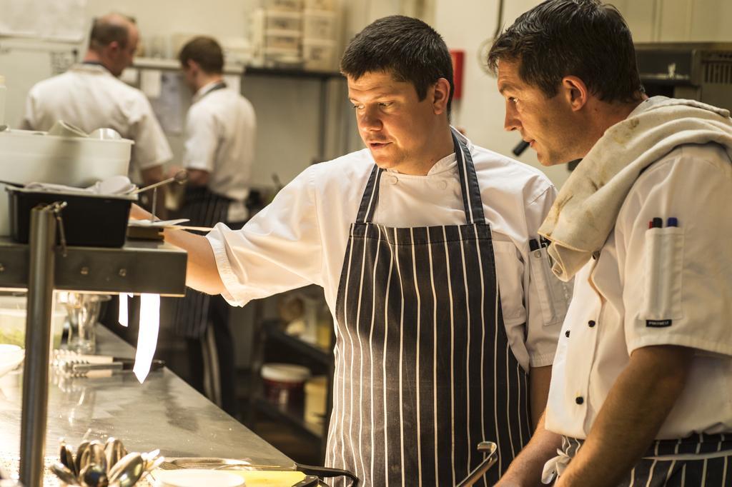 Buccleuch Arms Hotel St Boswells Ngoại thất bức ảnh